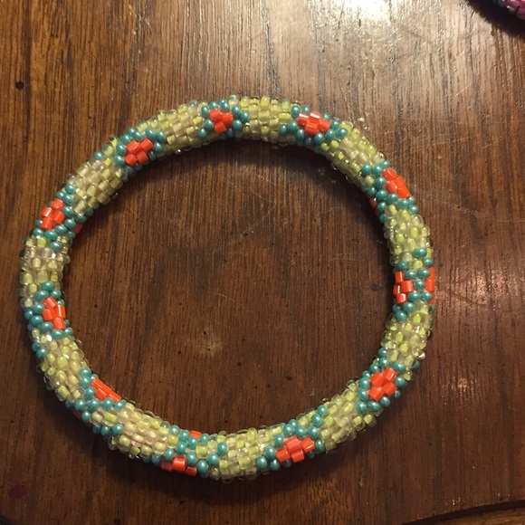 Bundle of three bracelets. - Picture 2 of 4